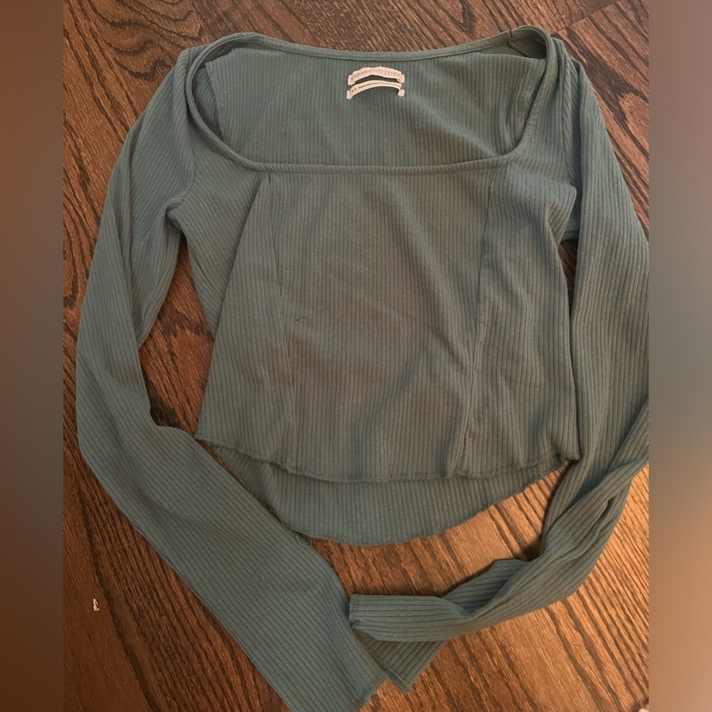 Long sleeve green urban outfitters top